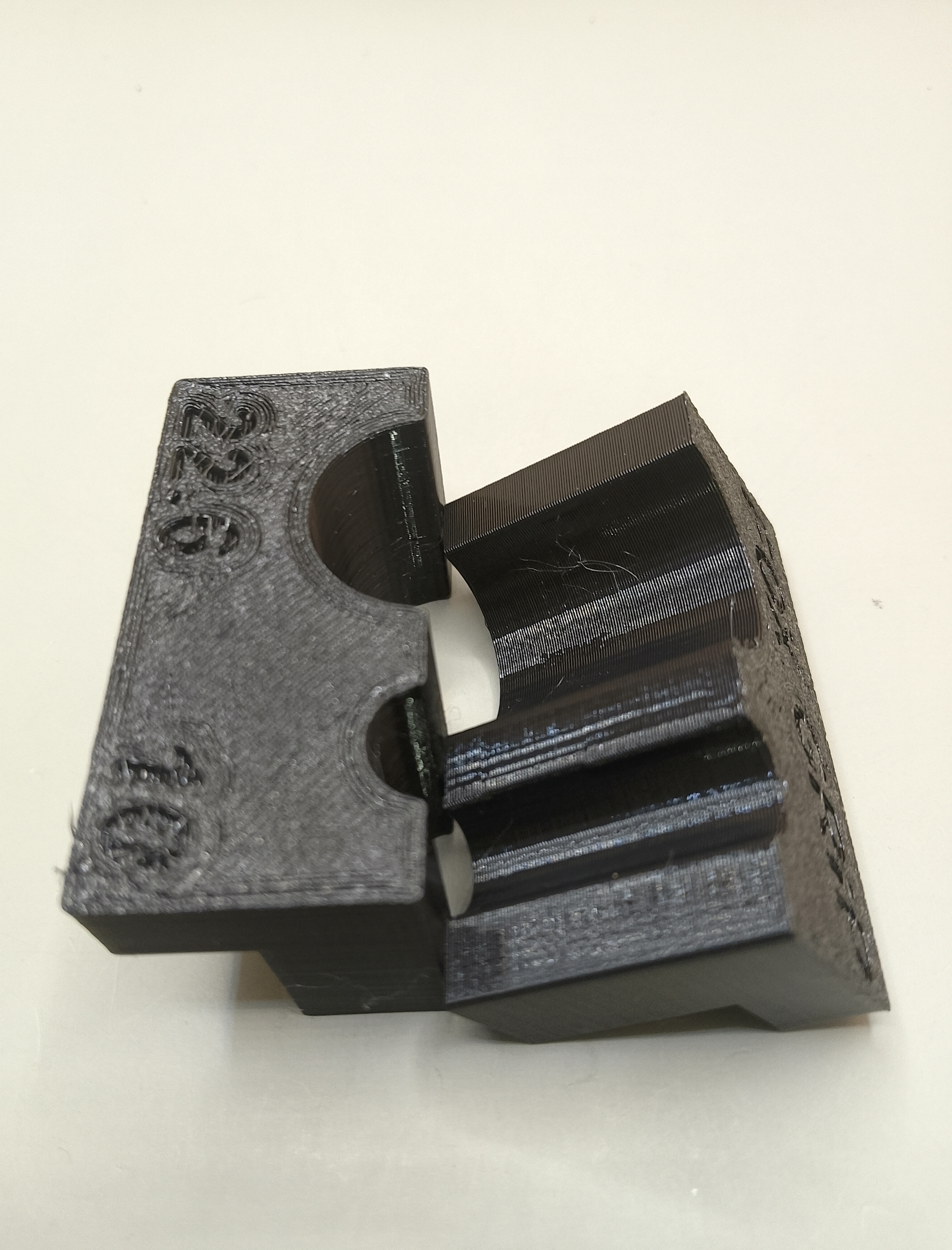 FXXX グリップ　フェイス Fox Grip 2 cartridge vice jaws 803-01-324 MTB - Free 3D Print