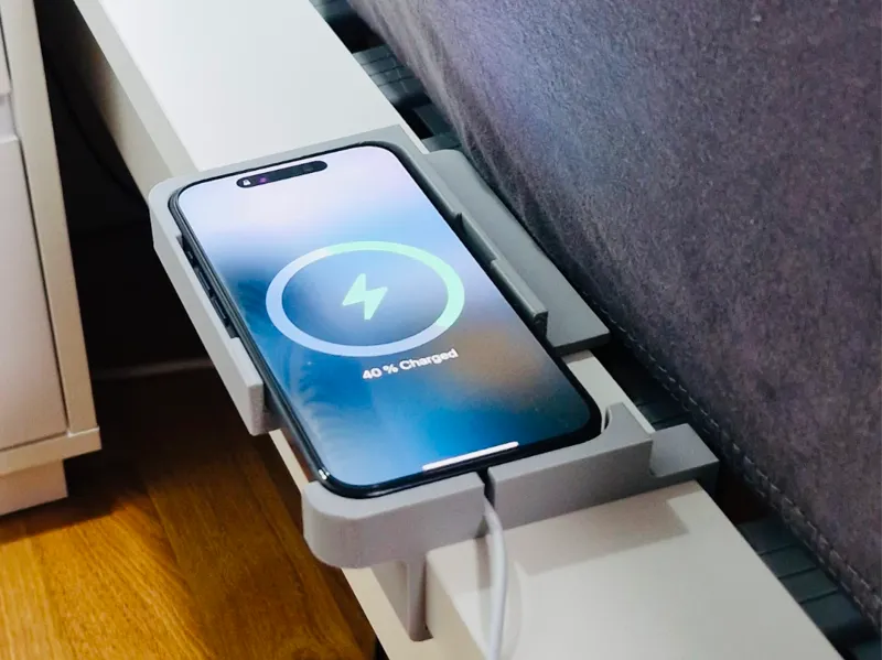 IKEA MALM Bed iPhone 15pro Holder