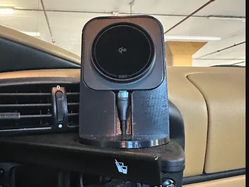 Phone holder for Porsche 986/996 facelift