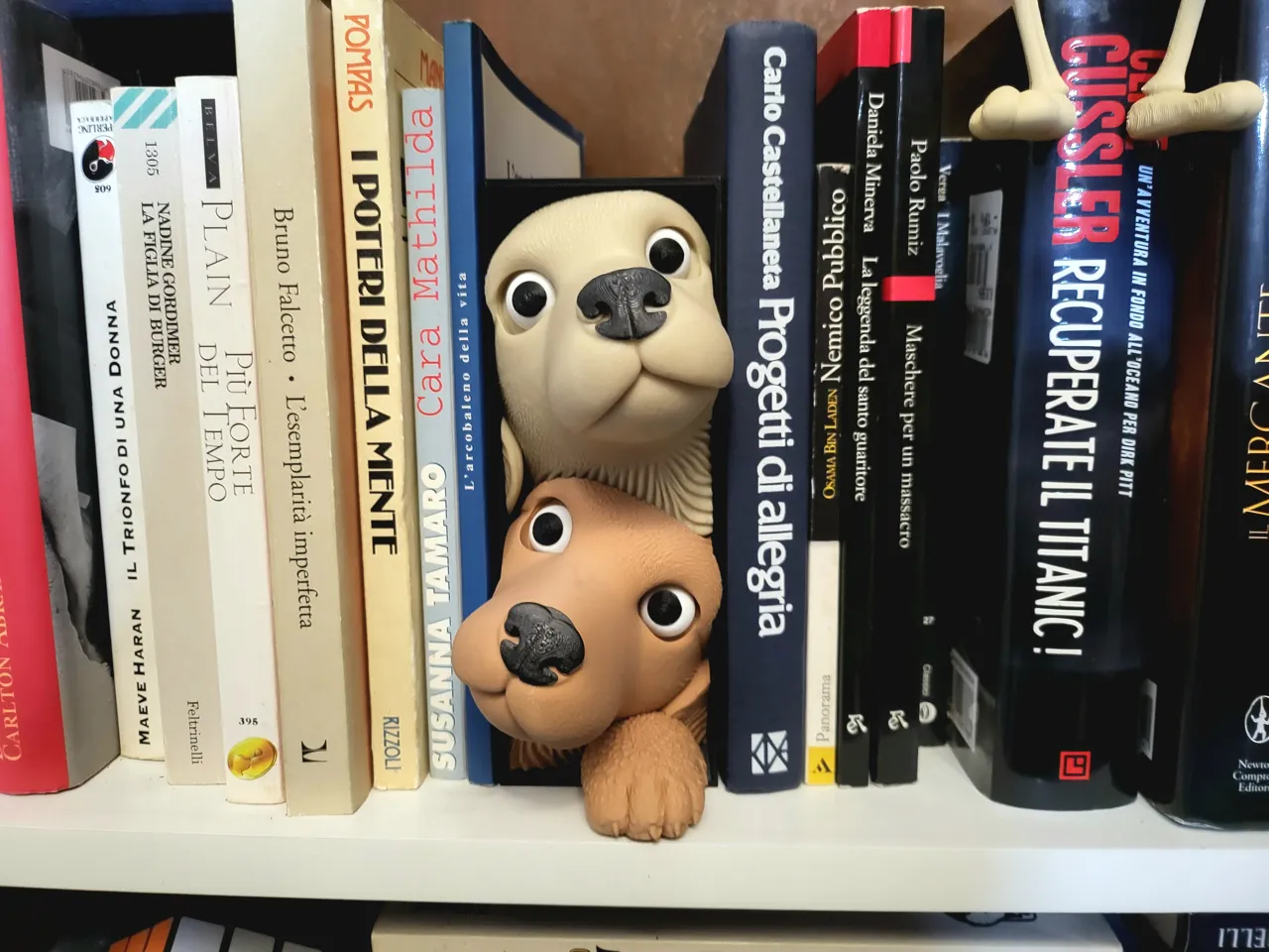 Dog Friends Book Nook NO AMS – Shelf Insert Book view 2