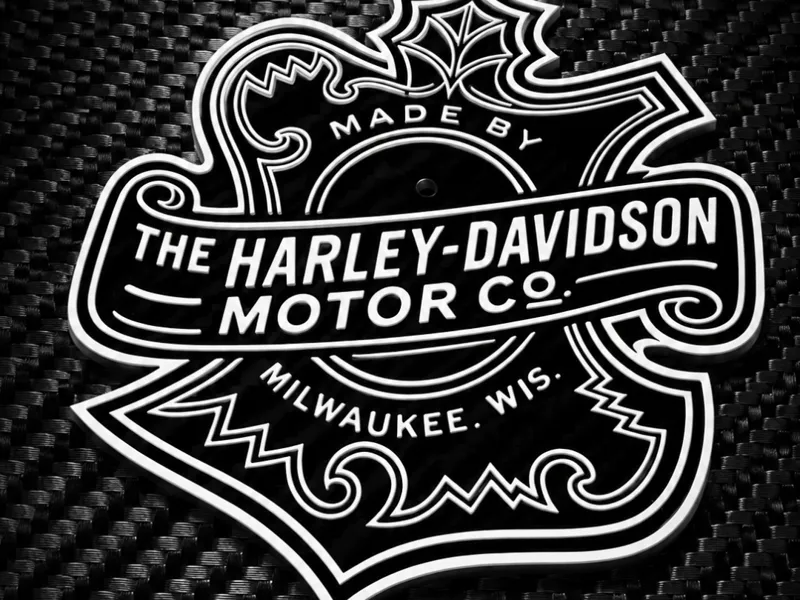 Harley Maple-Leaf Clock