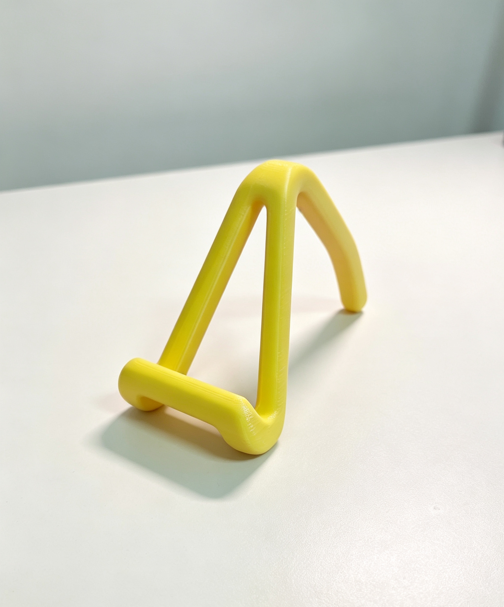 Miniatura 2 do modelo 3D 简易三角手机支架