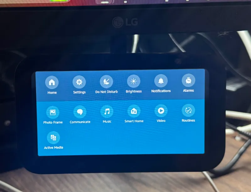 Echo Show 5 vesa mount for under monitor
