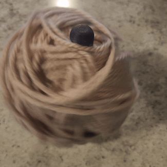 Spinning yarn holder
