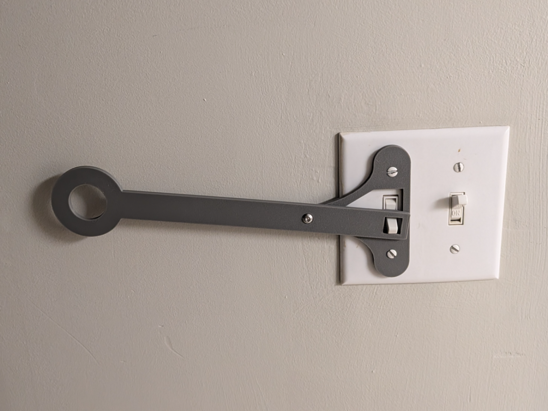 Horizontal Light Switch Extender