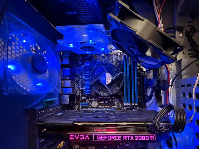 Universal PC Fan Bracket