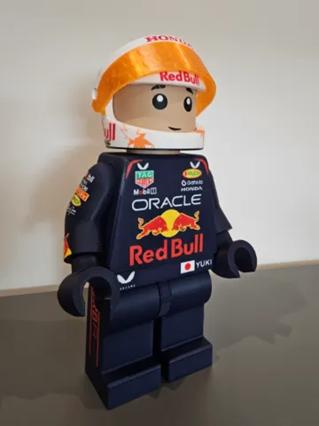 Modelo para impresión 3D: Yuki Tsunoda Red Bull F1 Big Brick — vista de referencia 2
