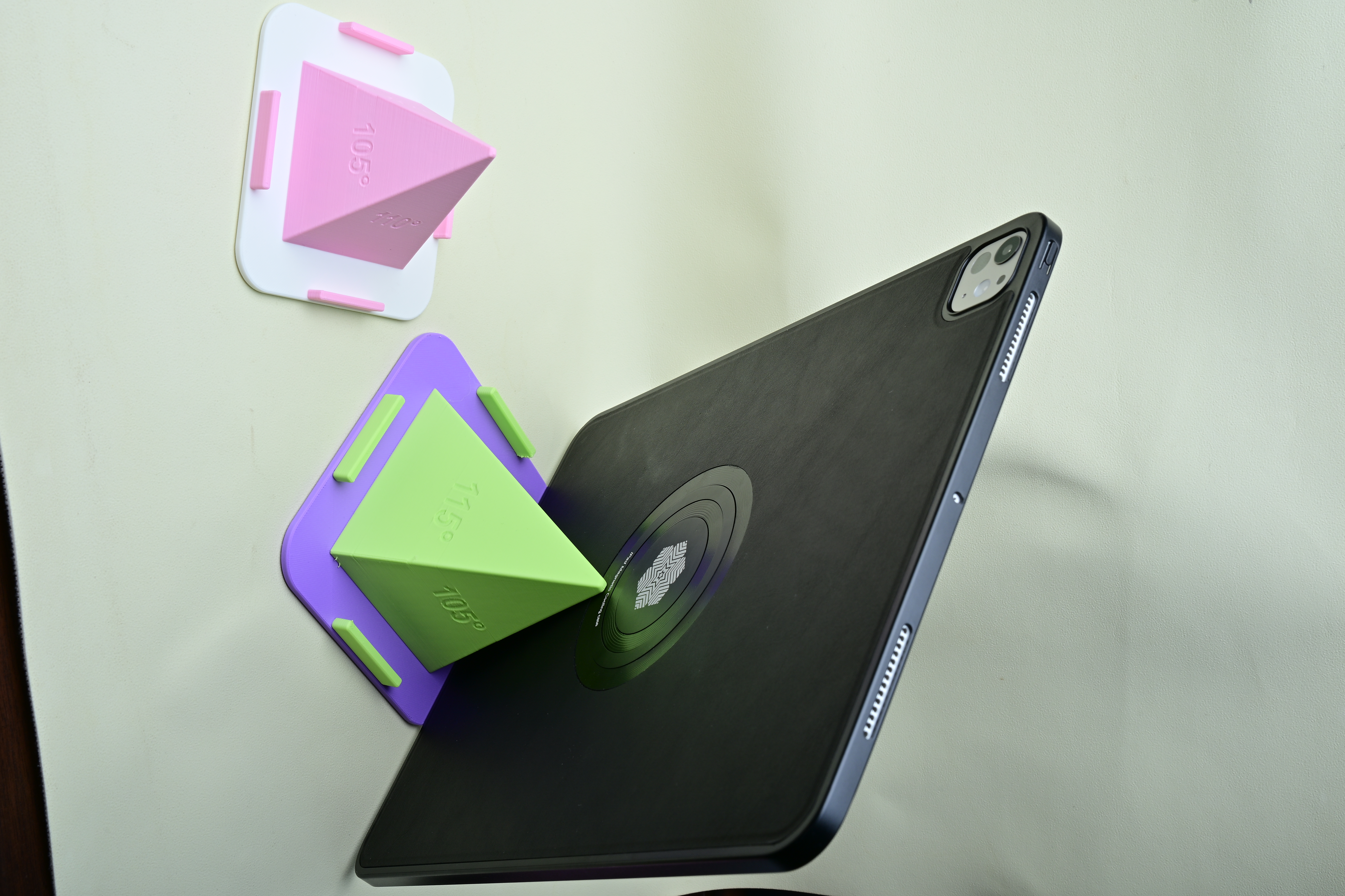 Miniatura 2 do modelo 3D 4角度金字塔手机支架/ipad支架