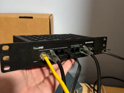 RealHD 8port and SFP Switch 10 inch Rack Mount