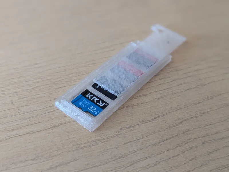 Pocket Vault: 4x Micro SD Keychain Case