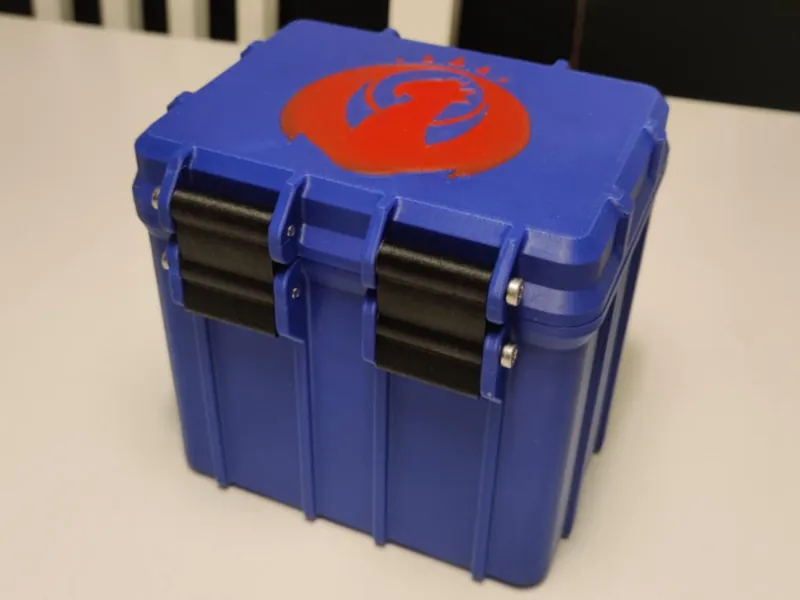 Izzet logo Box Lid
