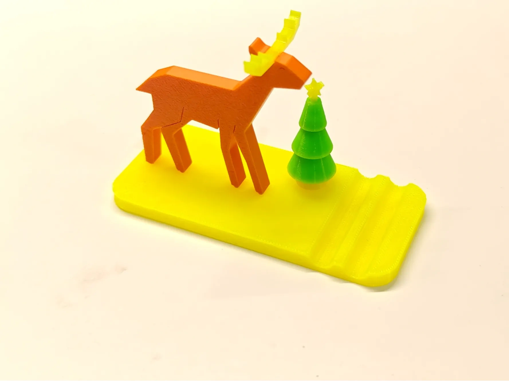 手机支架小鹿驯鹿造型Mobile phone holder，reindeer