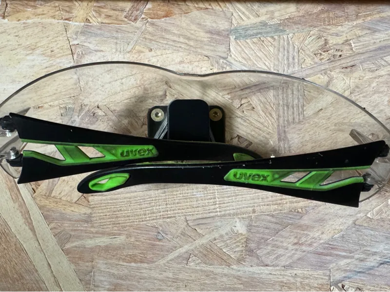 Safety googles wall mount