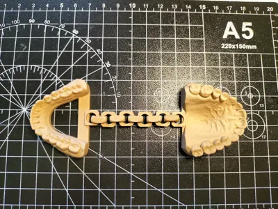 Keychain Jaws / Chain Jaws