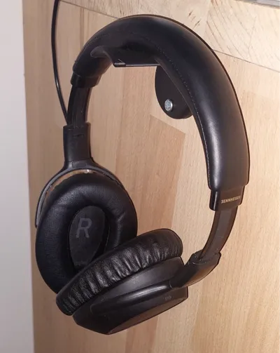 Simple Headphone Rest