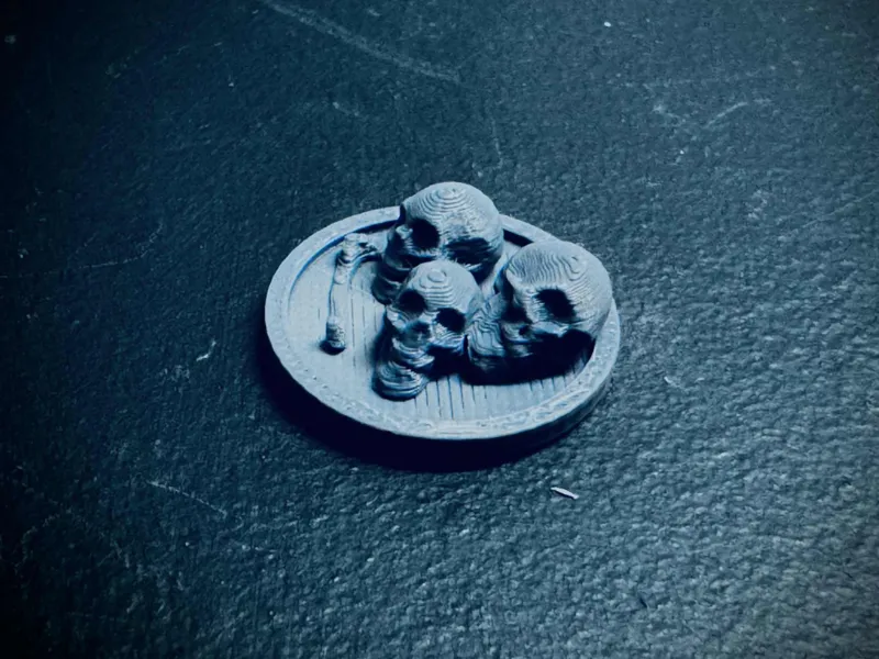 Gruesome Marker/Token Skull 2 (Greathelm) 25mm
