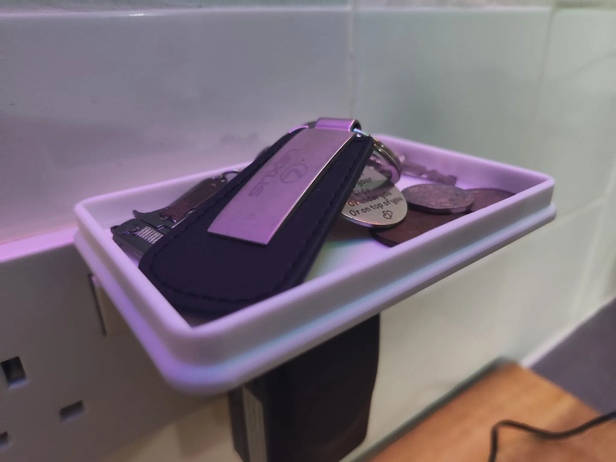 Miniatura 3 do modelo 3D UK Plug Socket Shelf Tray