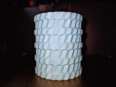 Geometry Pen Holder - Twisted version