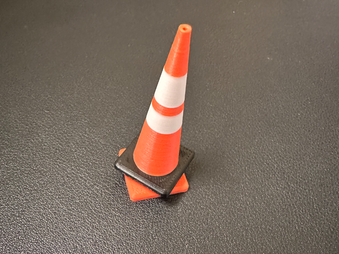 1/18 scale large traffic cone (stackable)