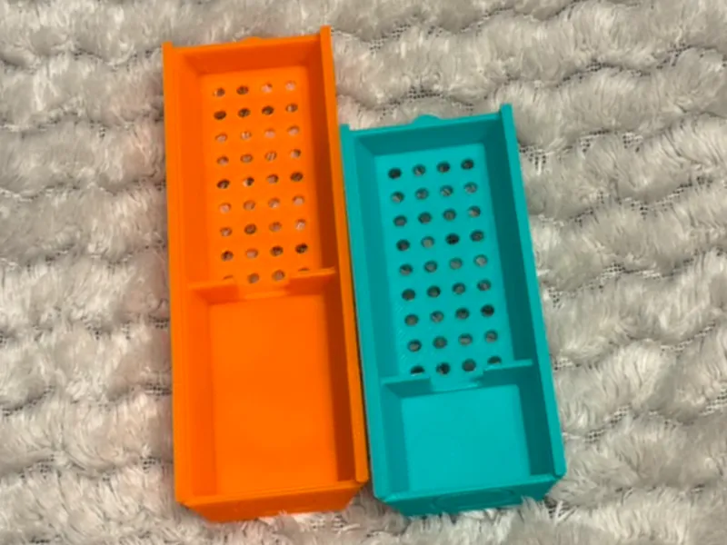 Extended Bee Queen cage 