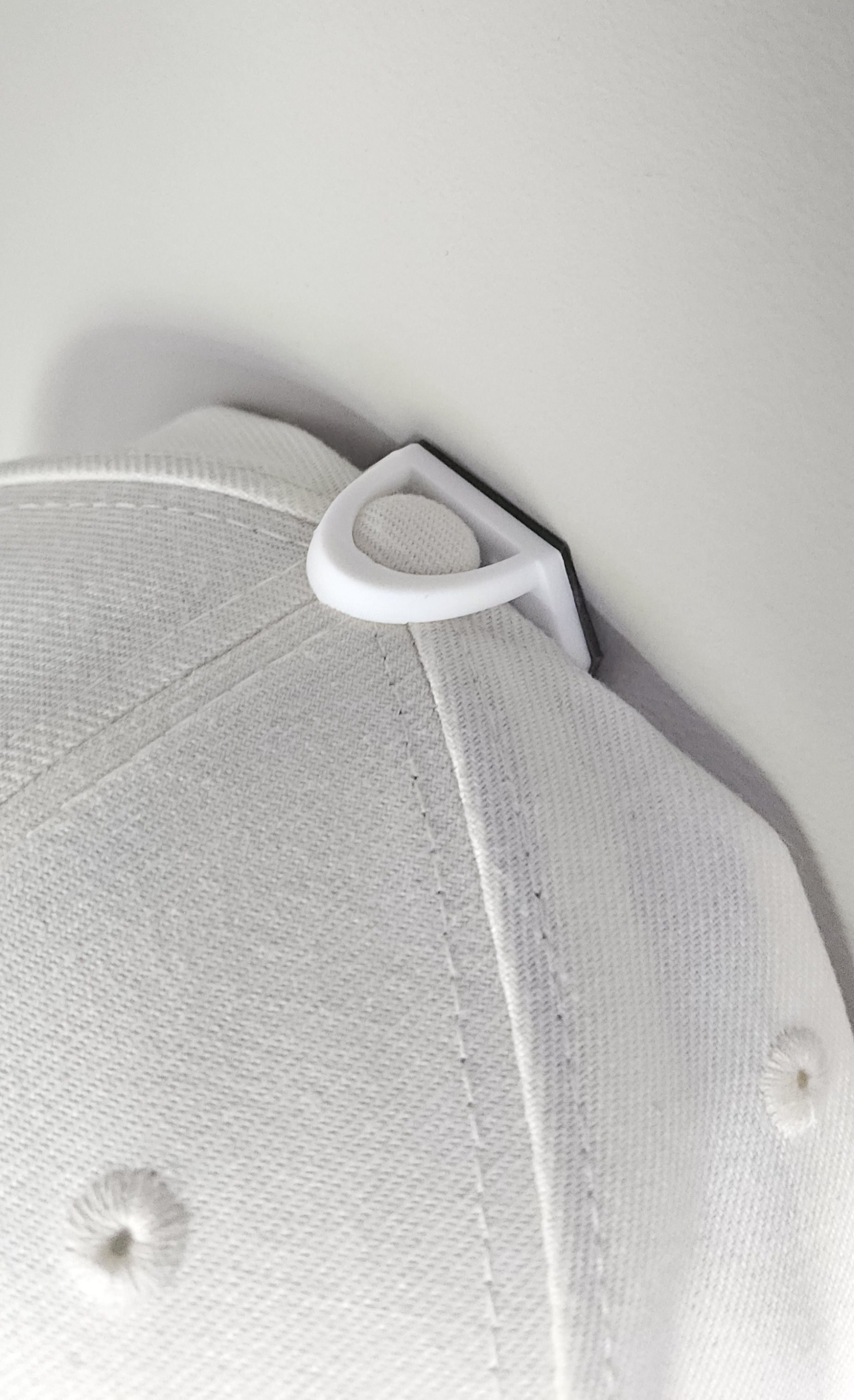 Miniatura 1 do modelo 3D Hat Display Hook Clip Wall Mount
