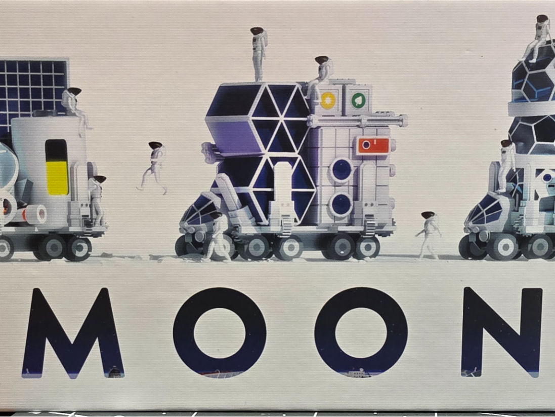 GameGenic sleeved Moon w/ Expansion Insert