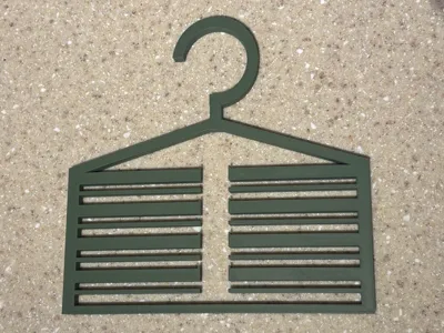 Sturdy Necktie Hanger