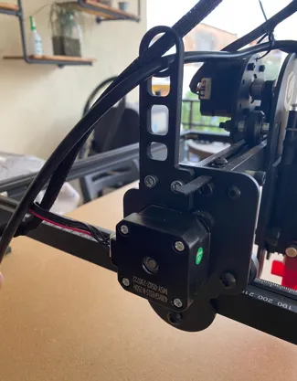 Longer ray 5 cable support