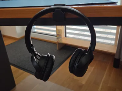 Headphone Holder with modern and slick design