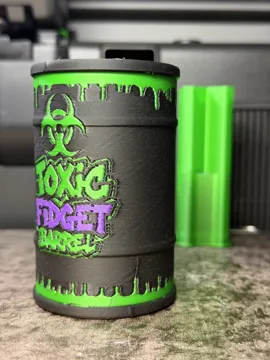 Objeto manipulable: Toxic Fidget Barrell Toy - By Piodeer — vista de referencia 3
