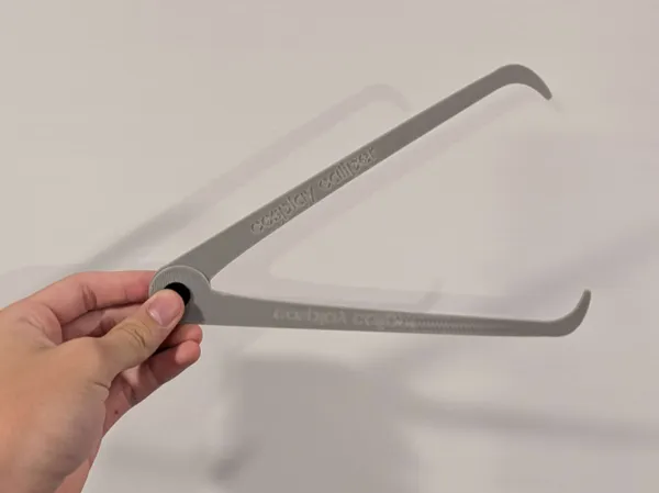 Pied à coulisse miniature pour cosplay