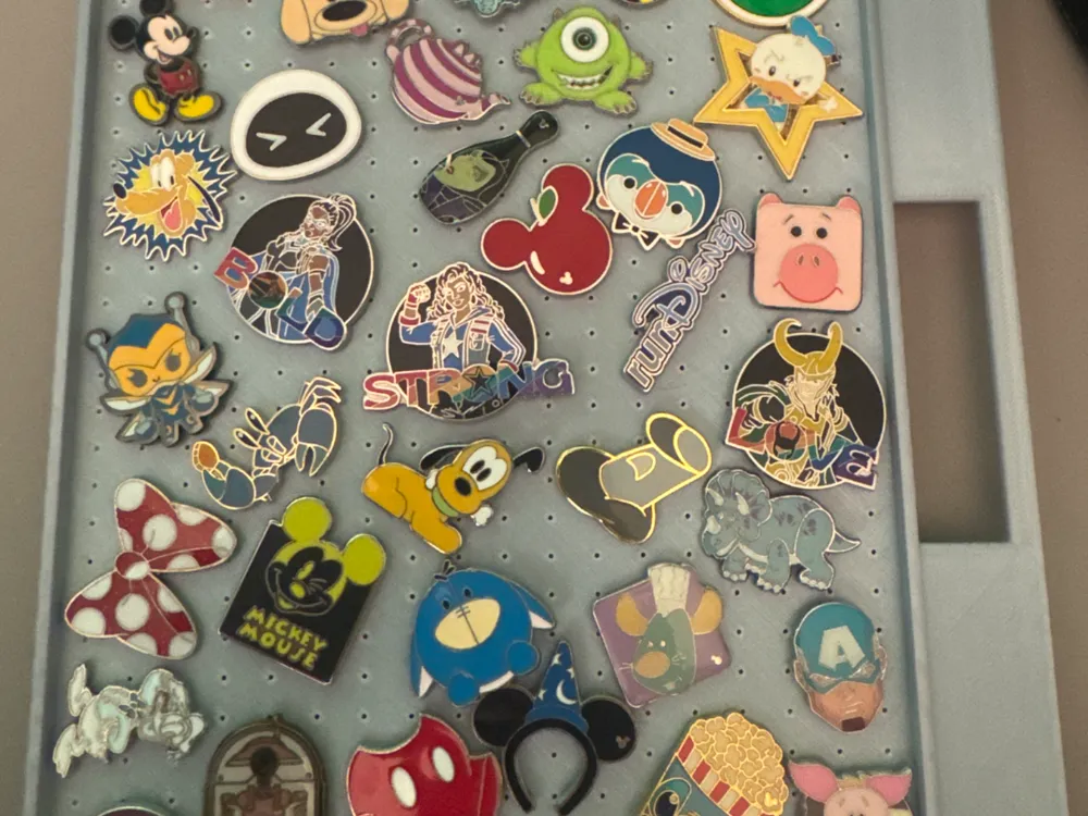 Disney Portable Pin Board With Handle - Free 3D Print Model - MakerWorld
