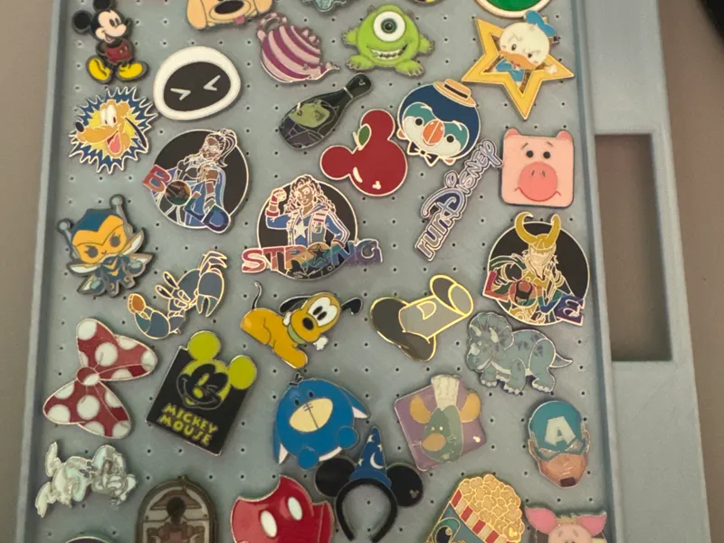 Disney Portable Pin Board With Handle