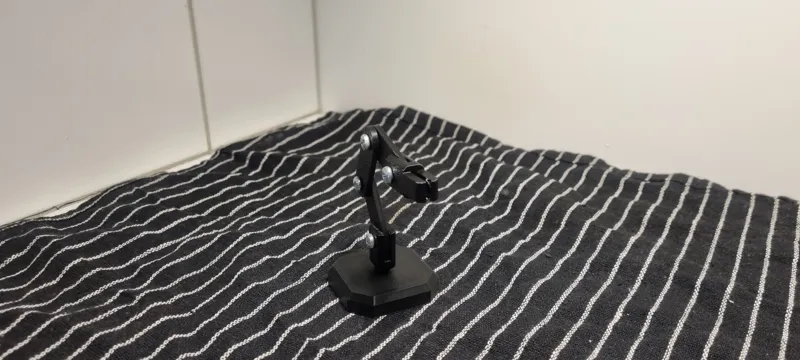 Mini Robo-Arm desk friend