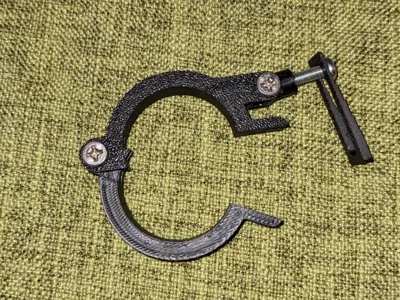 Parameterized Hinged Pipe Clamp