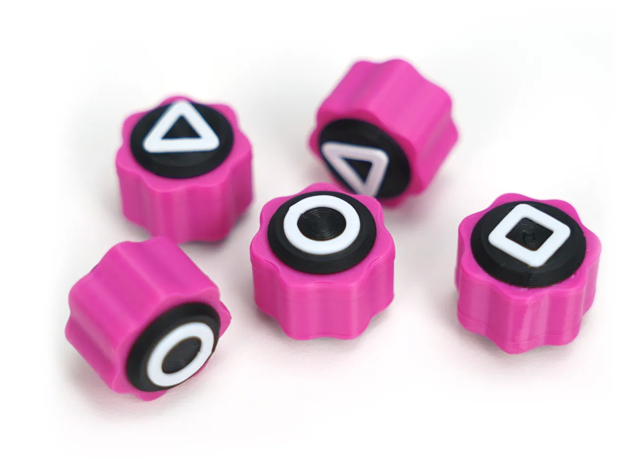 Squid Game 2 Gong-gi & Case Korean jackstones view 2
