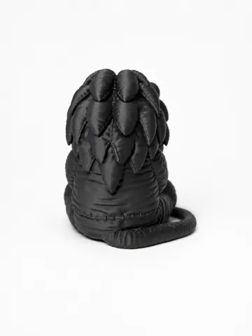 Adorno temático: Stitchborn Lion – Dark Plush King — vista de referencia 5
