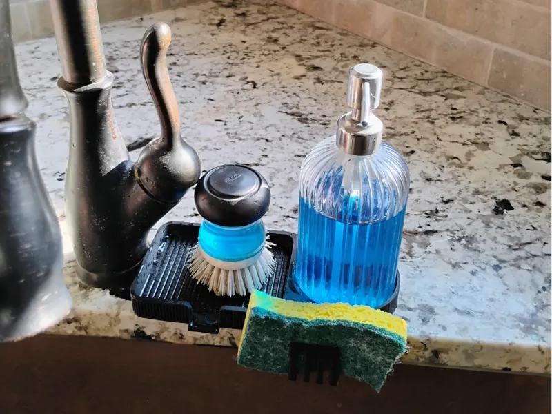 dishes organizer