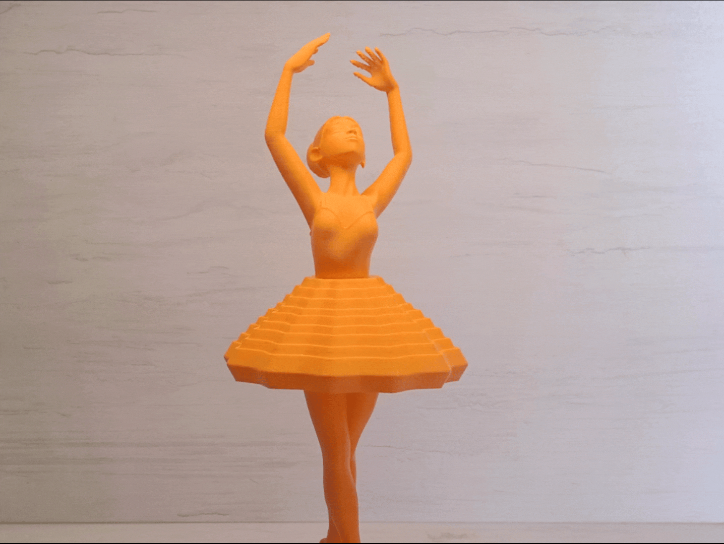 Miniatura 2 do modelo 3D 转动的芭蕾舞者-解压萝卜塔