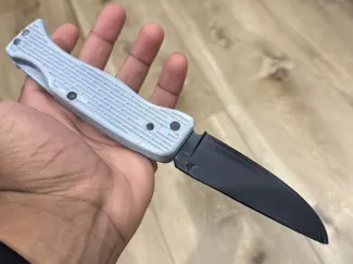 Orca-model folding knife