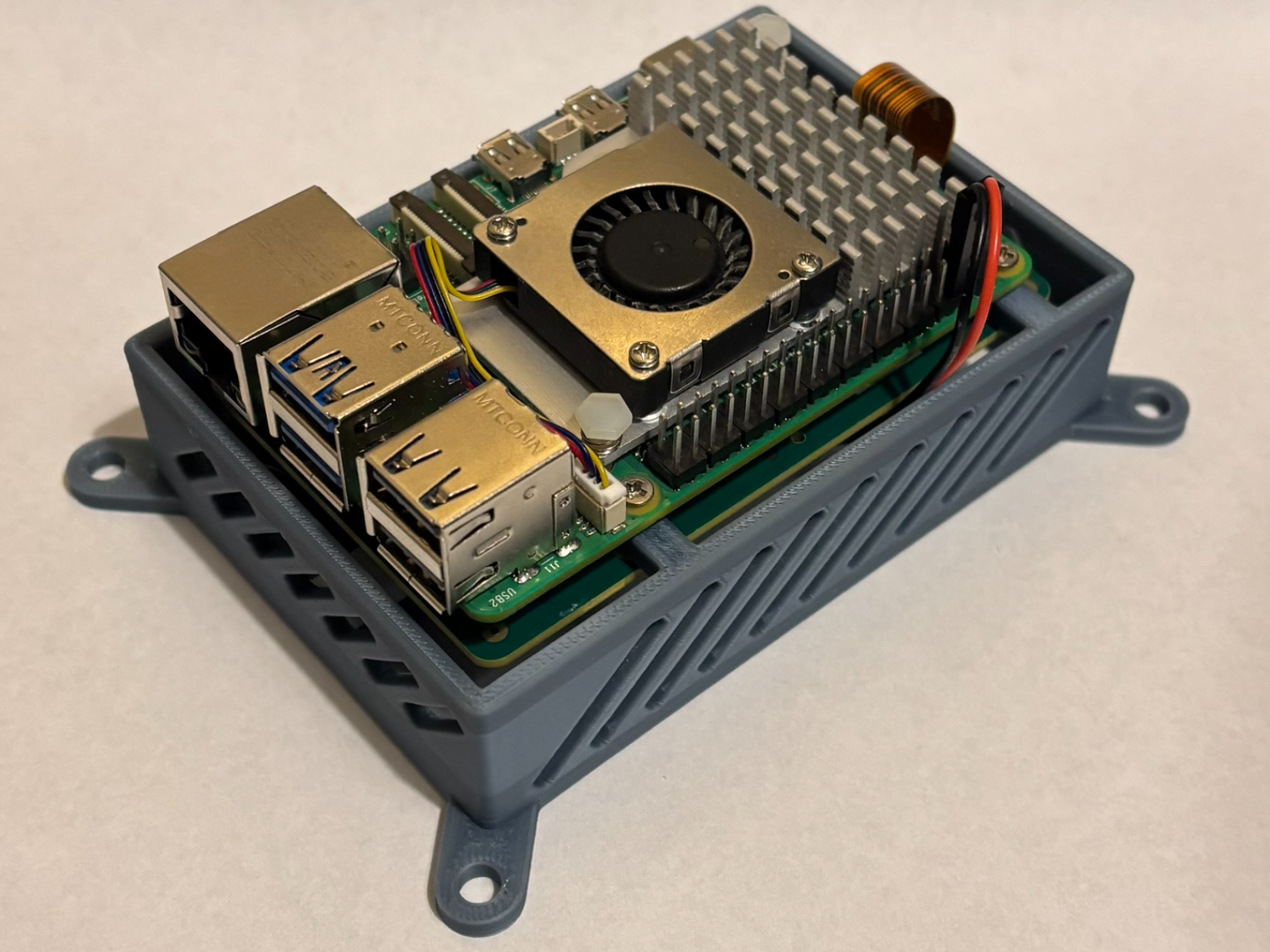 Raspberry Pi 5 + Pineboards AI Bundle Case