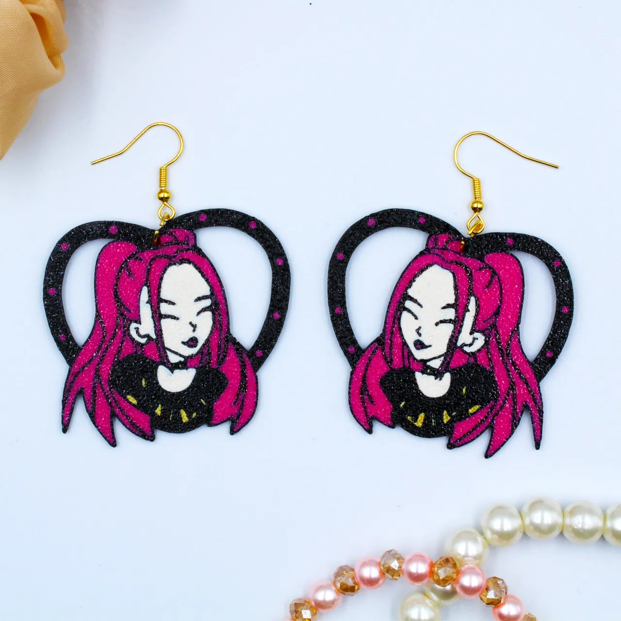 Kpop Demon Hunters Huntric Mira Earring Keychain view 2