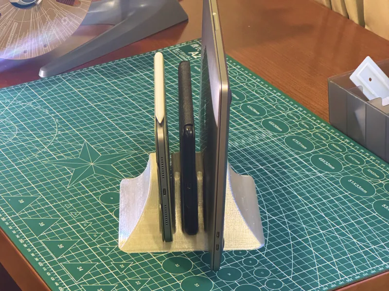 MacBook iPad Kindle Triple Vertical Stand