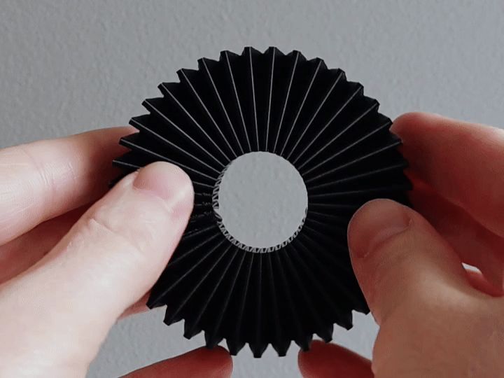 Looper - Vase mode fidget toy