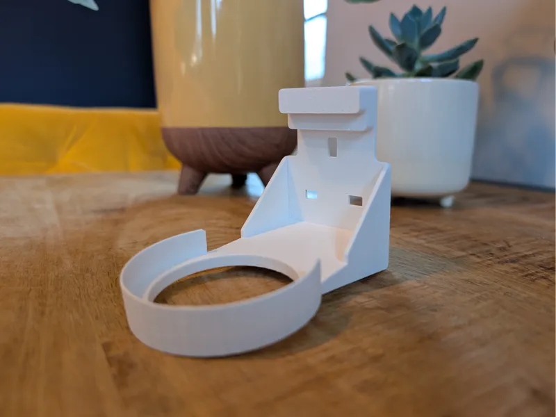 Ring Pan-Tilt Indoor Camera Plug Mount (UK 3 Pin)