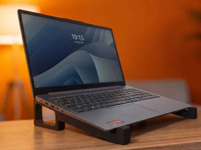 Customizable Laptop Stand