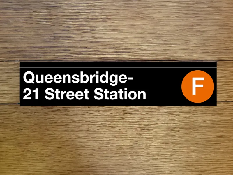New York City Subway Queensbridge 21 Street (F)