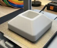 Cornerless desktop base