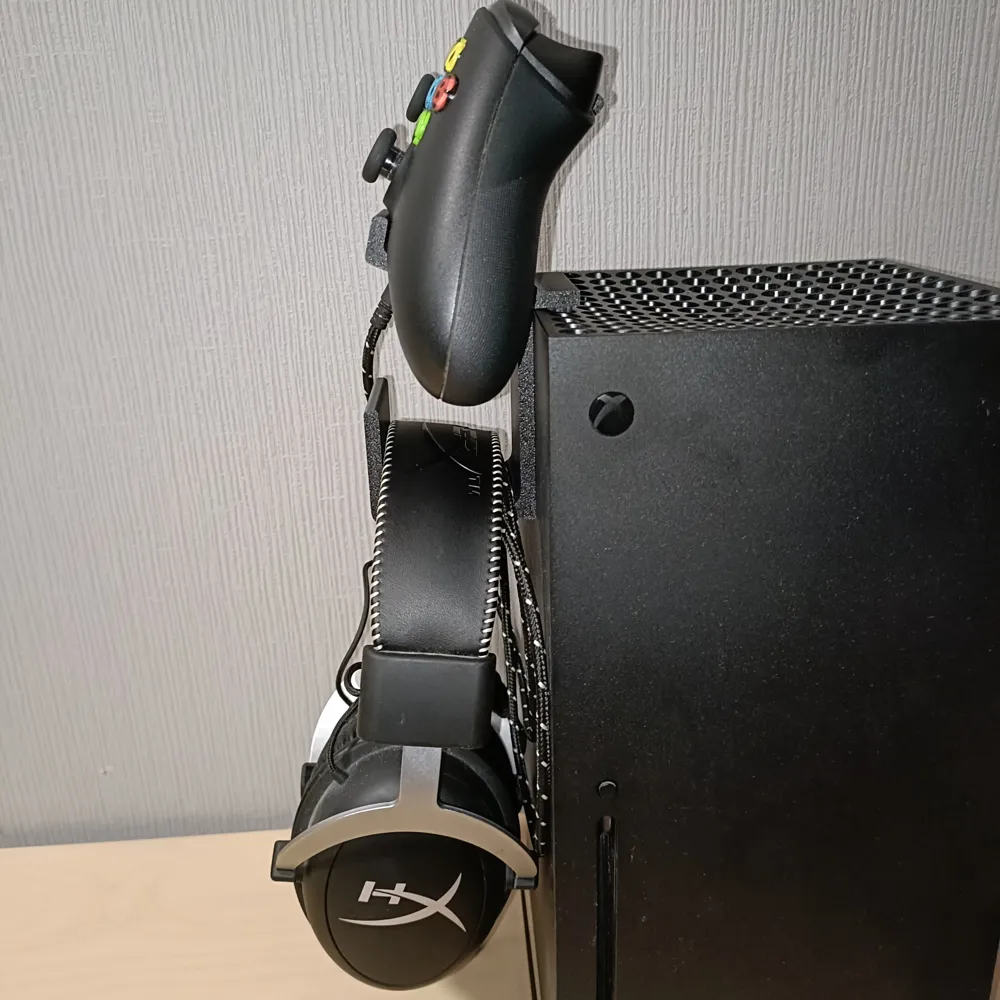 Xbox Series X Controller & Headset Stand - Free 3D Print Model - MakerWorld