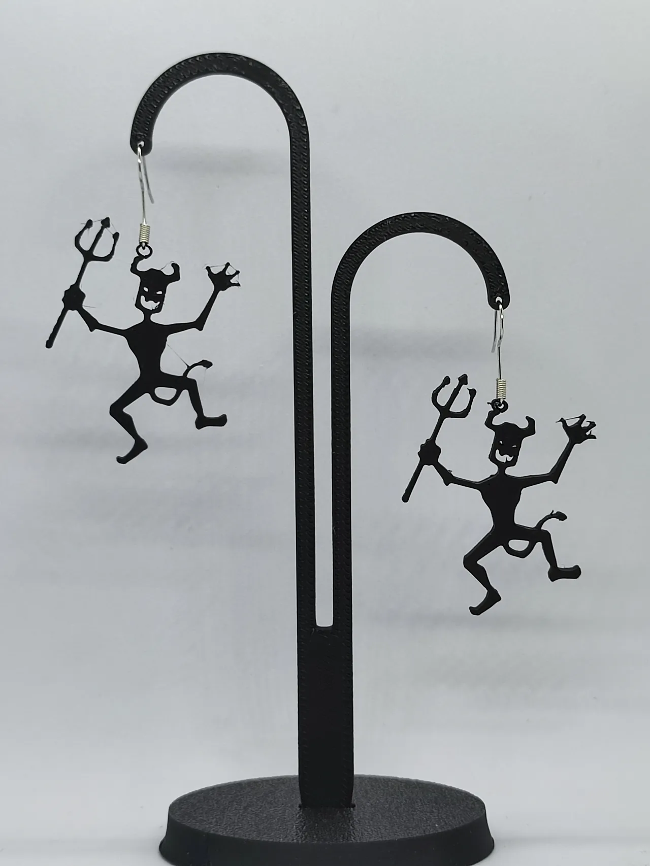 Pendientes Hell Jumpers view 3